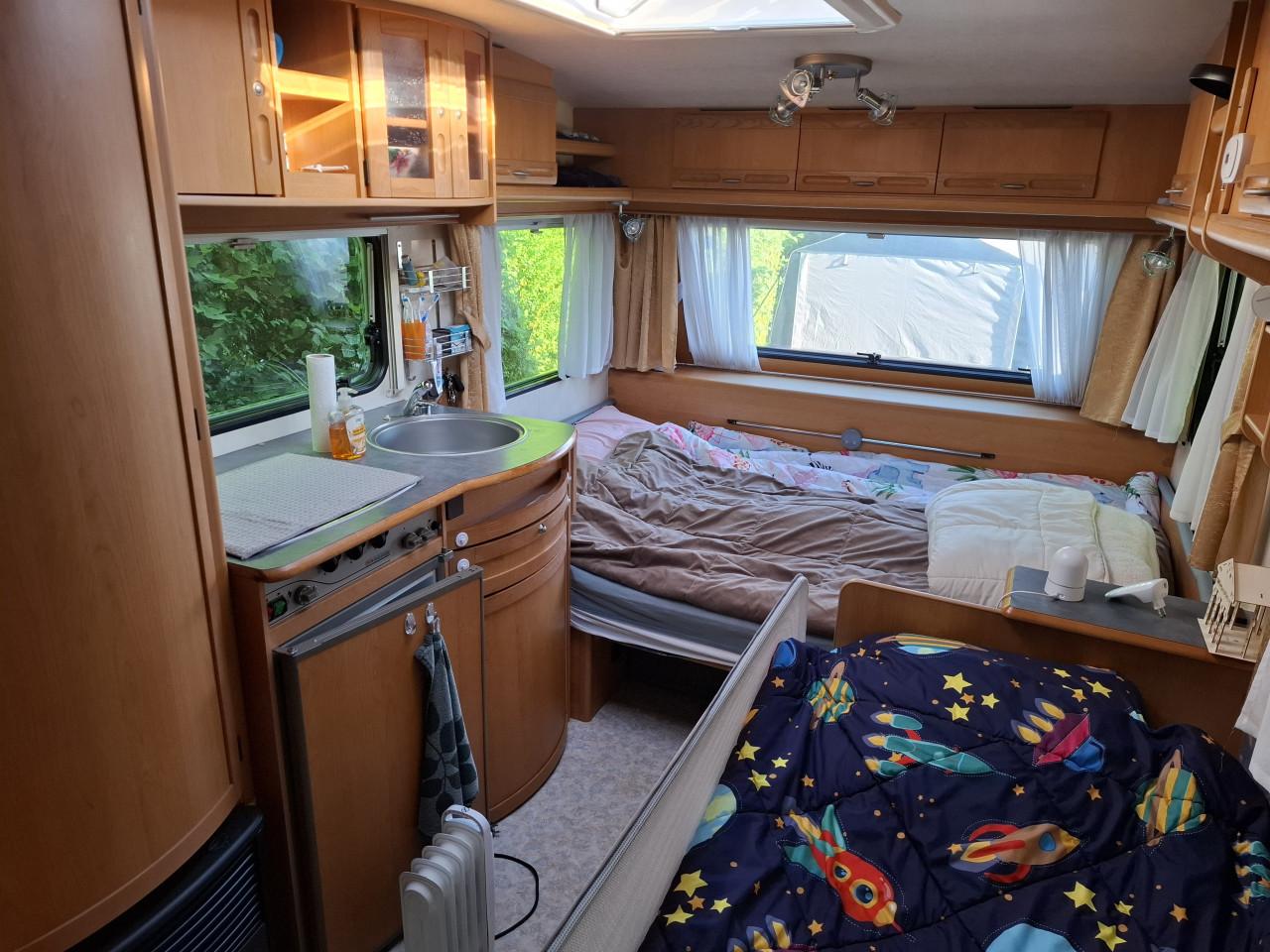 ADRIA Unica 5206 B 502 DK (COMPLETE (SEIZOENS) CARAVAN)