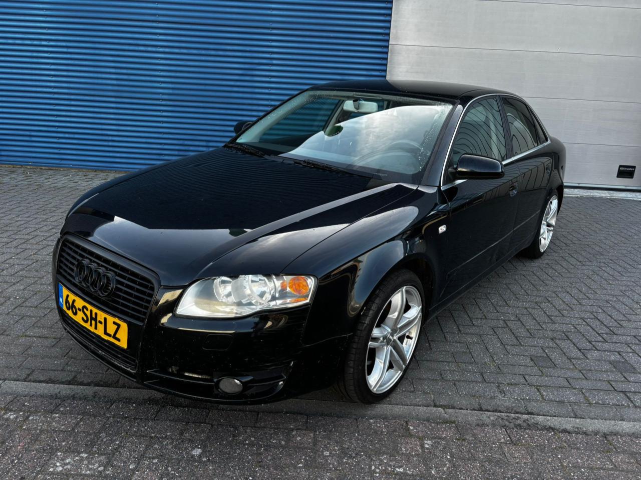 Audi A4 limousine 1.8 20vt automaat!