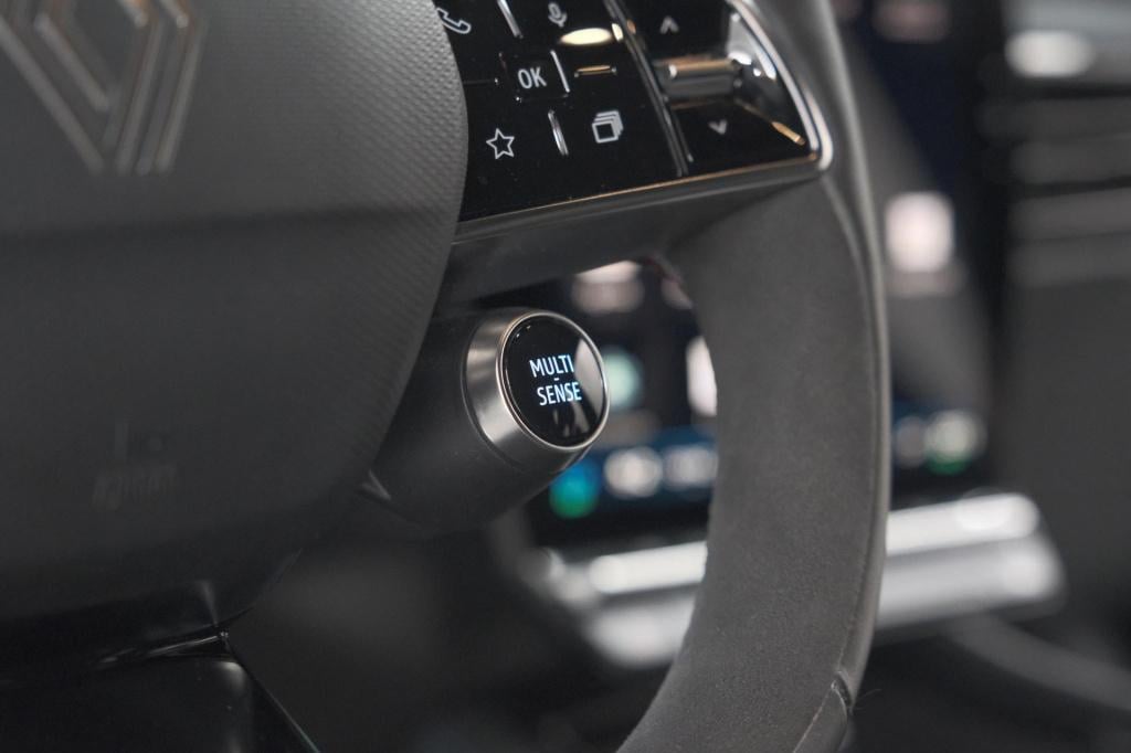 Renault Austral 1.2 e-tech full hybrid 200 techno esprit alpine | camera | 