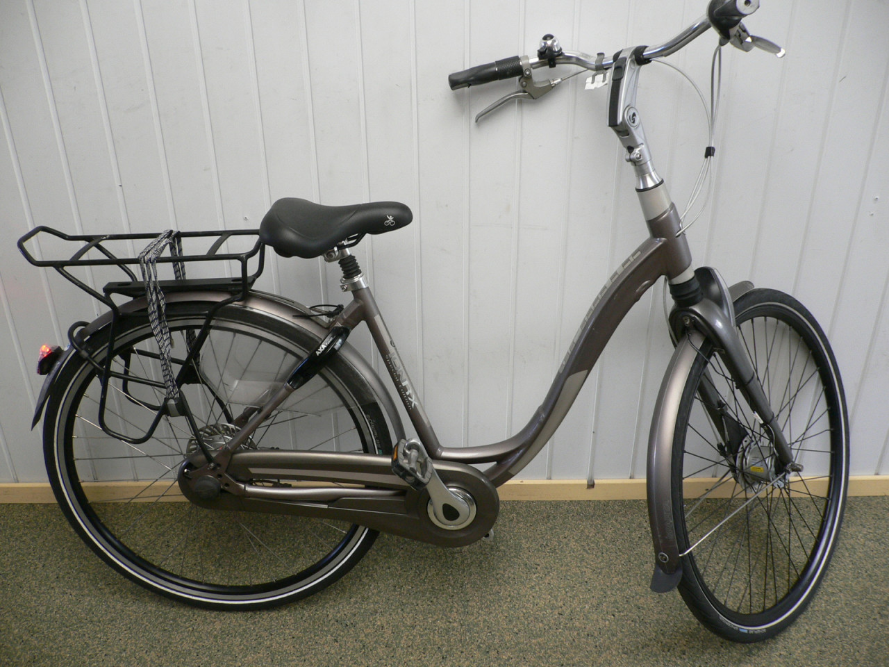 Gebruikte Sparta damesfiets 48cm met verende zadelpen  8 versnellingen