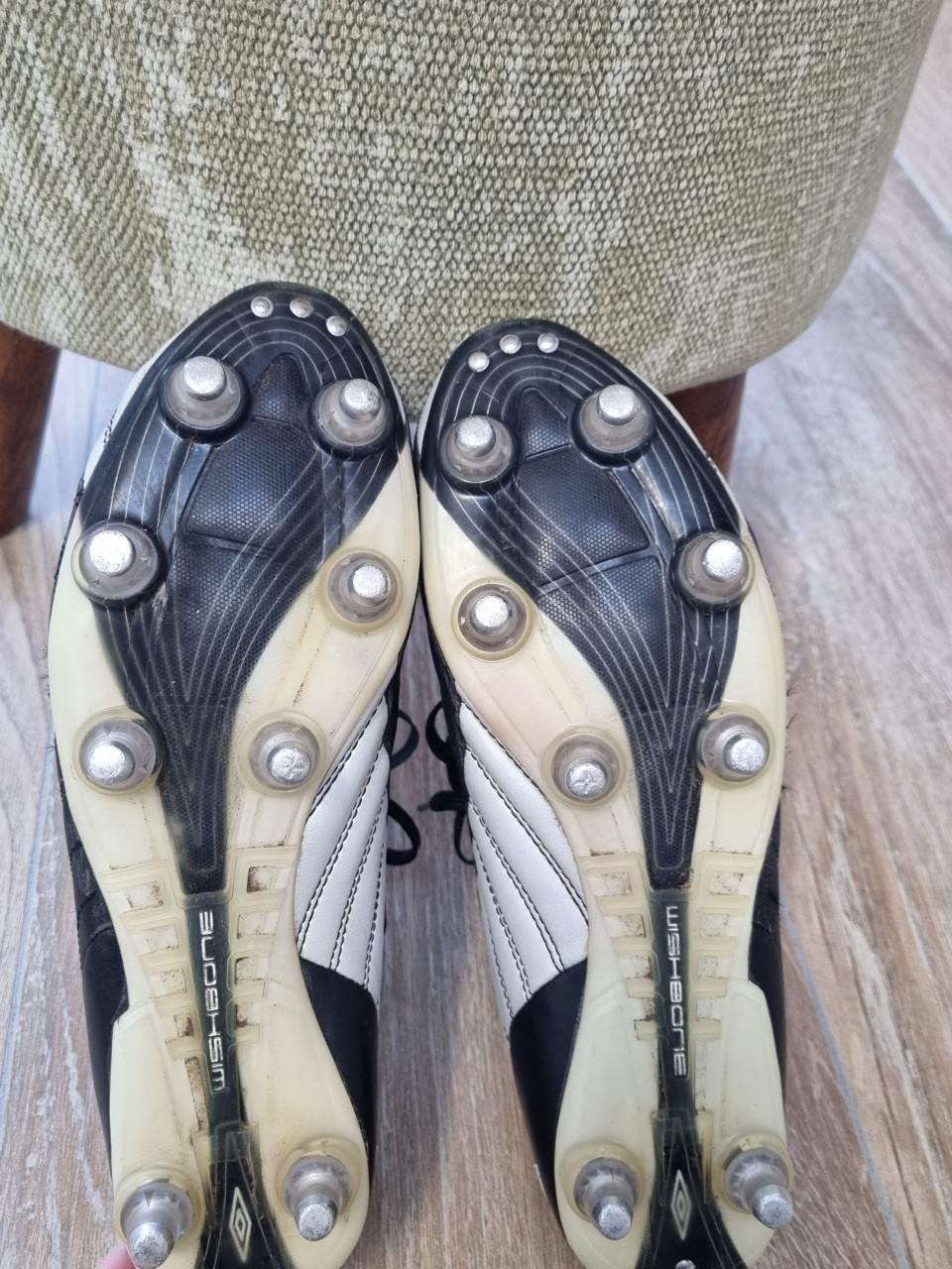 Voetbalschoenen mt 43