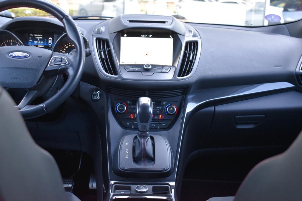 Ford Kuga 1.5 ecoboost st-line | awd | climate control | cruise control | p