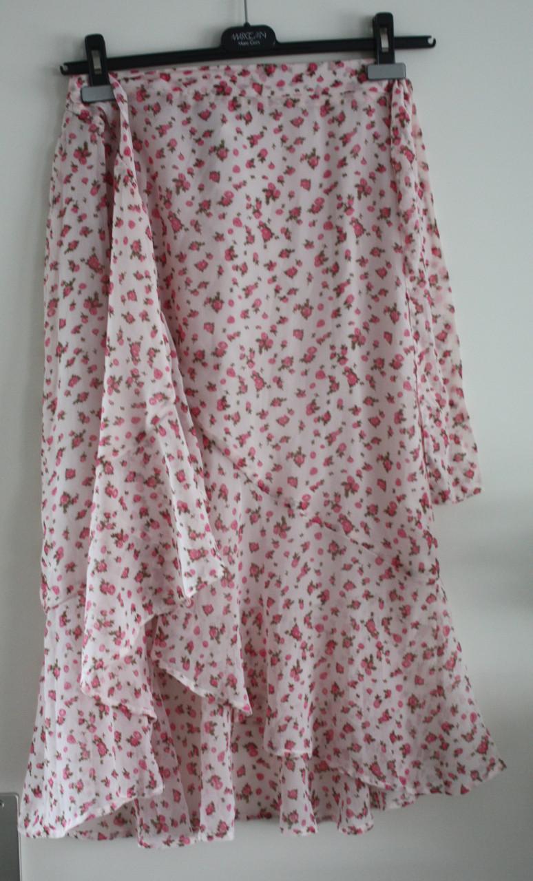 Lichtroze rok  met bloemen print maat m