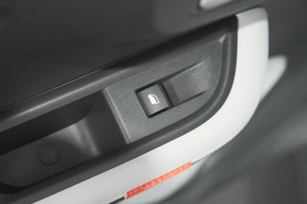 Citroen ë-c3 max 113pk 44 kwh | 11 kw lader | 96% soh | camera | navigatie 