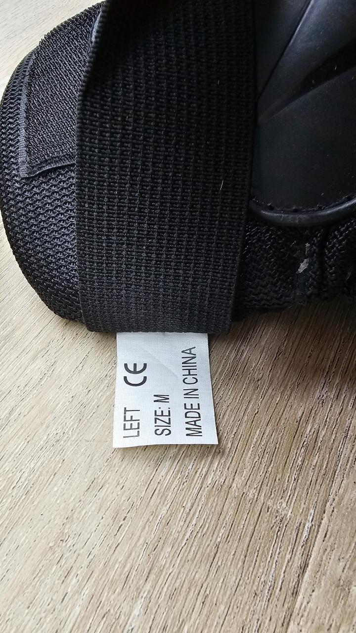 Skatehelm en kniebeschermers