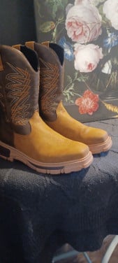 Heren boots, materiaal leer 25,—€
