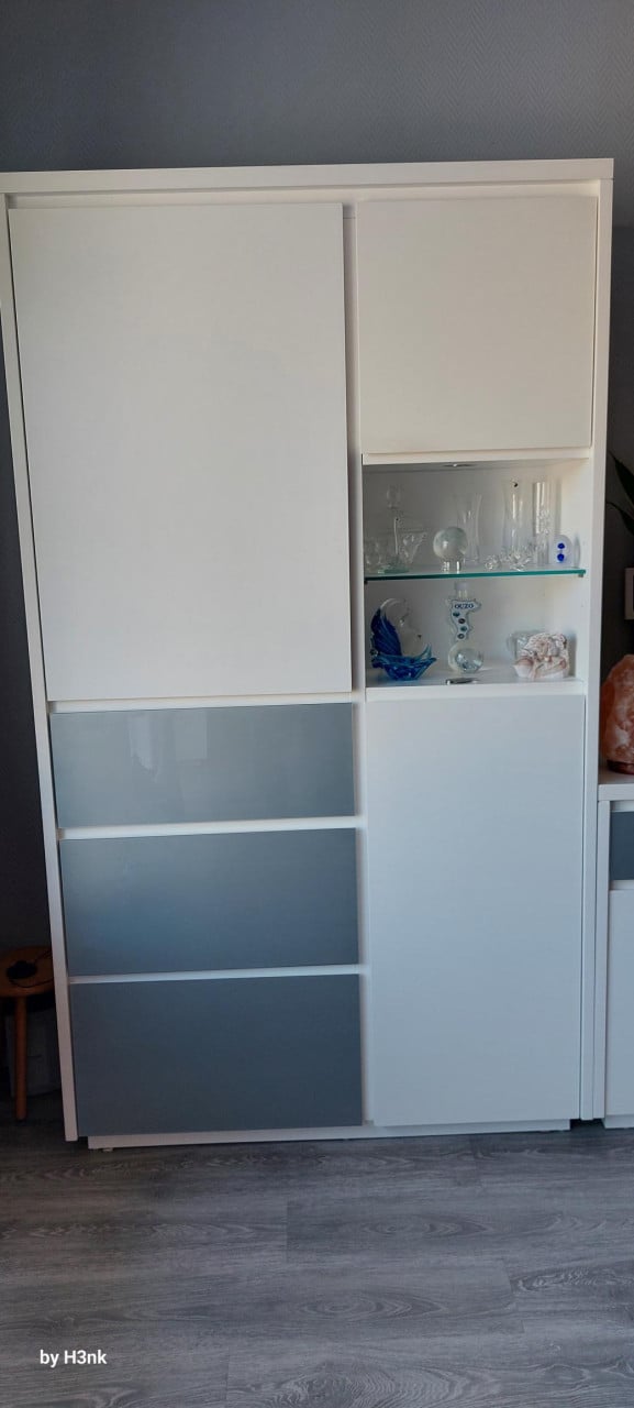 Kast (hoog)