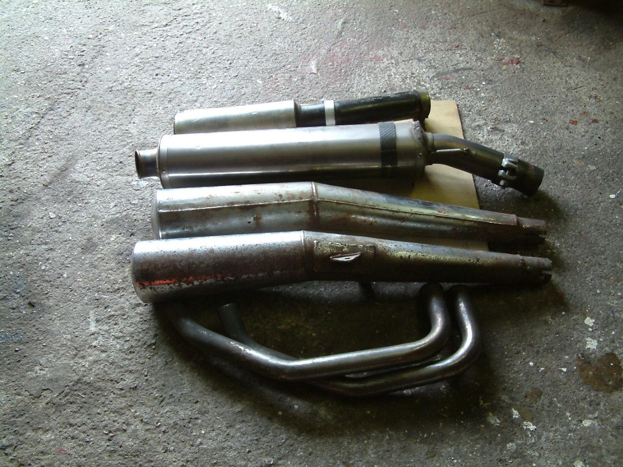 Eind dempers --- uitlaten   en  2 bochten   35 euro 1 koopje