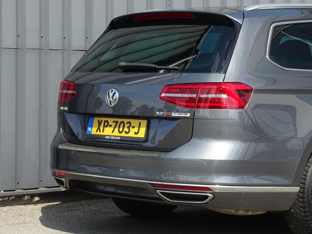 Volkswagen Passat variant 2.0 tsi highline 211pk automaat | el. trekhaak | 