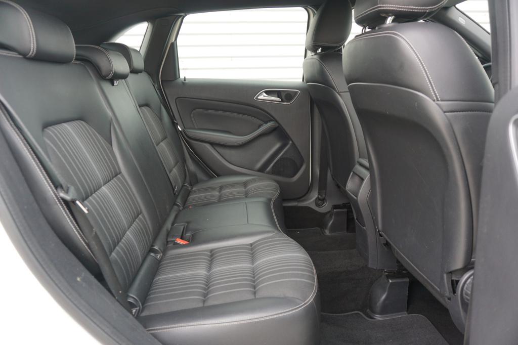 Mercedes-Benz B-Klasse 180 prestige automaat -airco / navi / cruise / pdc /