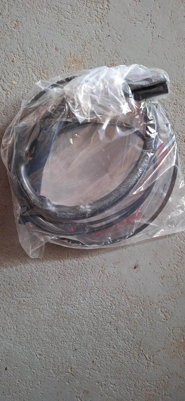 2 nieuwe patrijspoorten 362 mm doorsnede, grappig gezicht voor buscamper