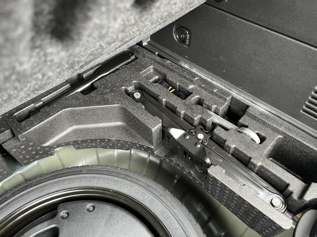 Opel Mokka 1.4 turbo innovation 9dkm !!!!