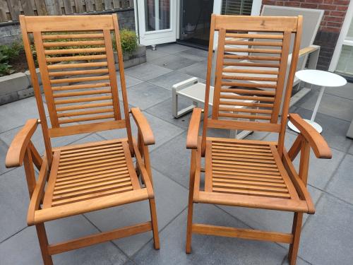 Houten tuinstoelen
