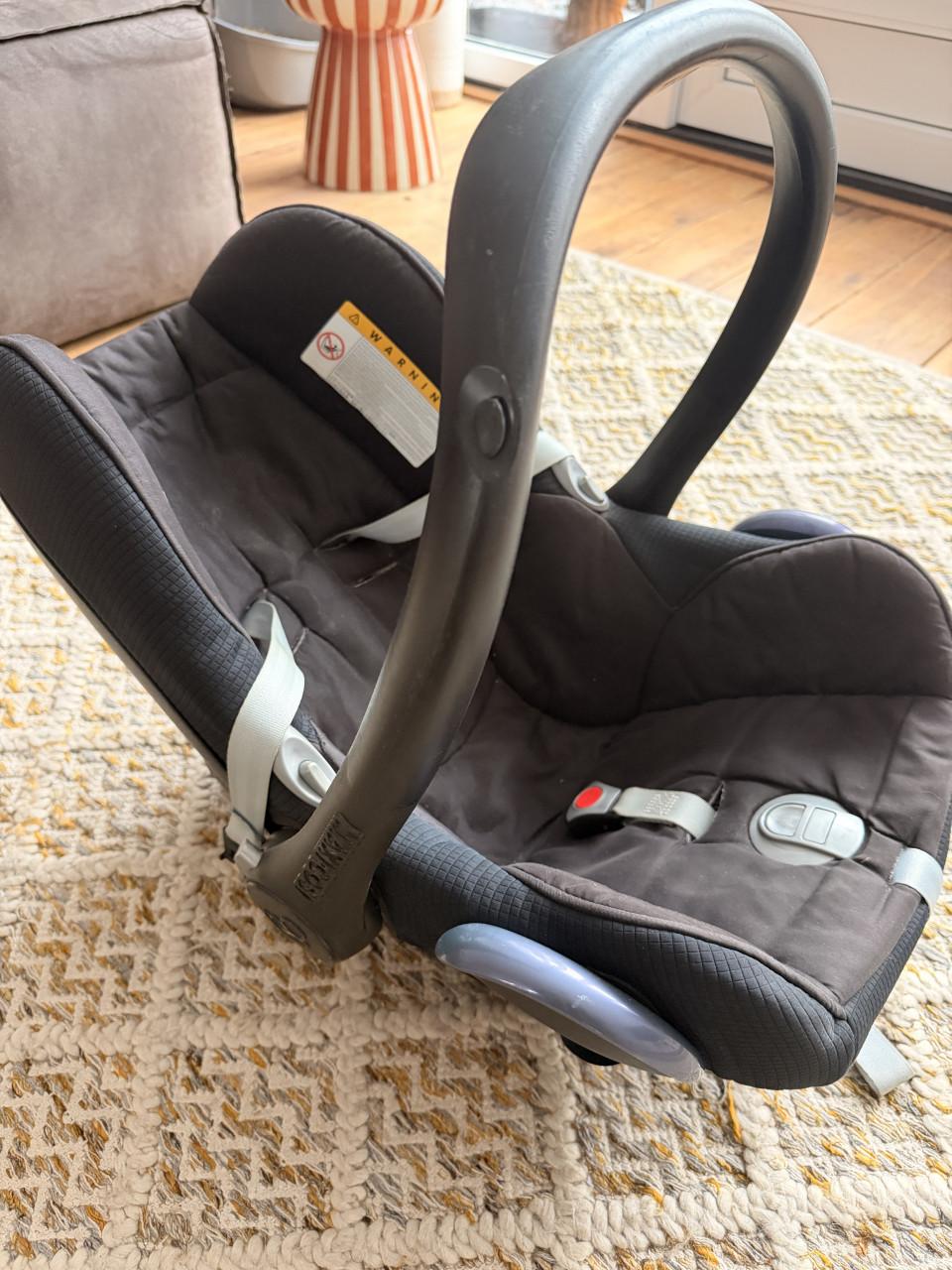 Maxi Cosi (evt inclusief base)