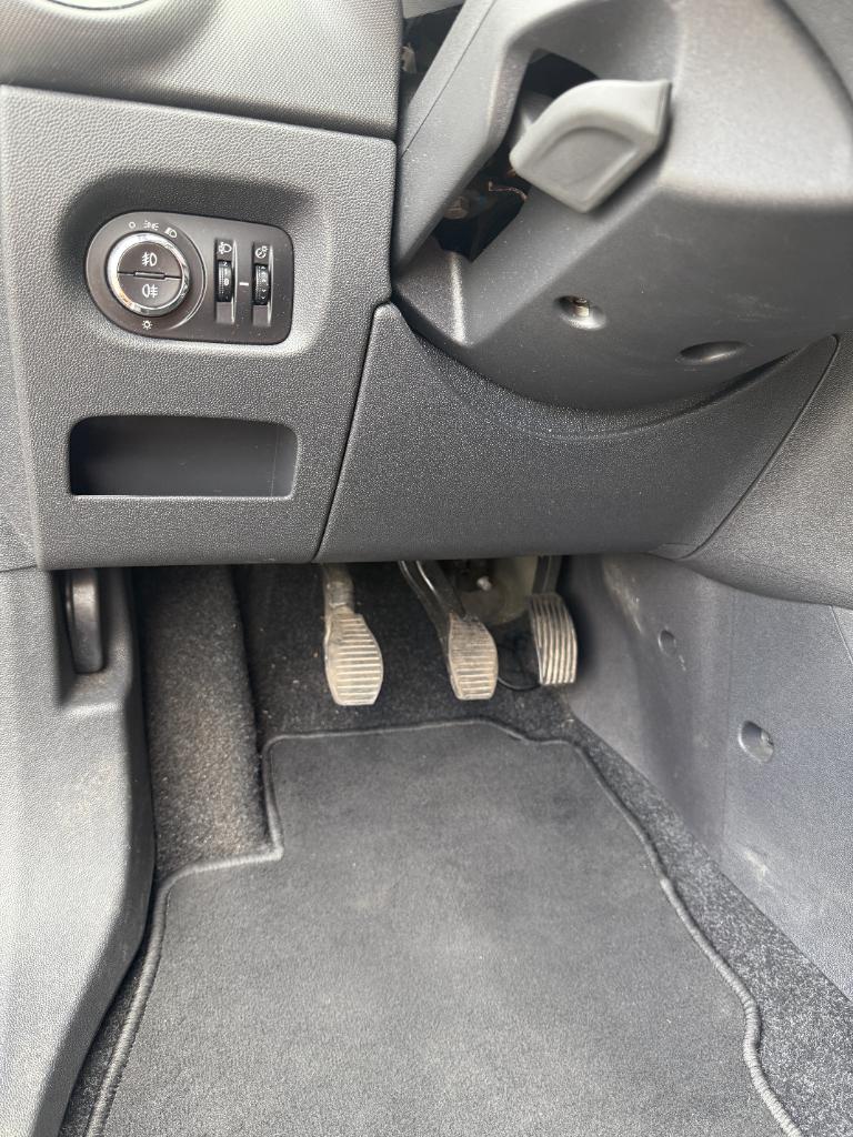 Opel Corsa 1.2 ecoflex selection - airco - stoelverwarming
