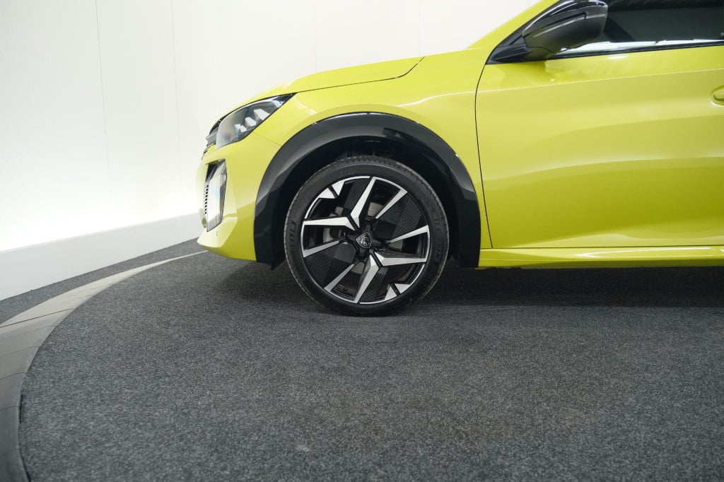 Peugeot 208 puretech 100 gt | camera | apple carplay | parkeersensoren