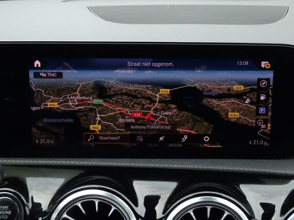 Mercedes-Benz A-Klasse 180 business solution amg | pano | led | el trekhaak