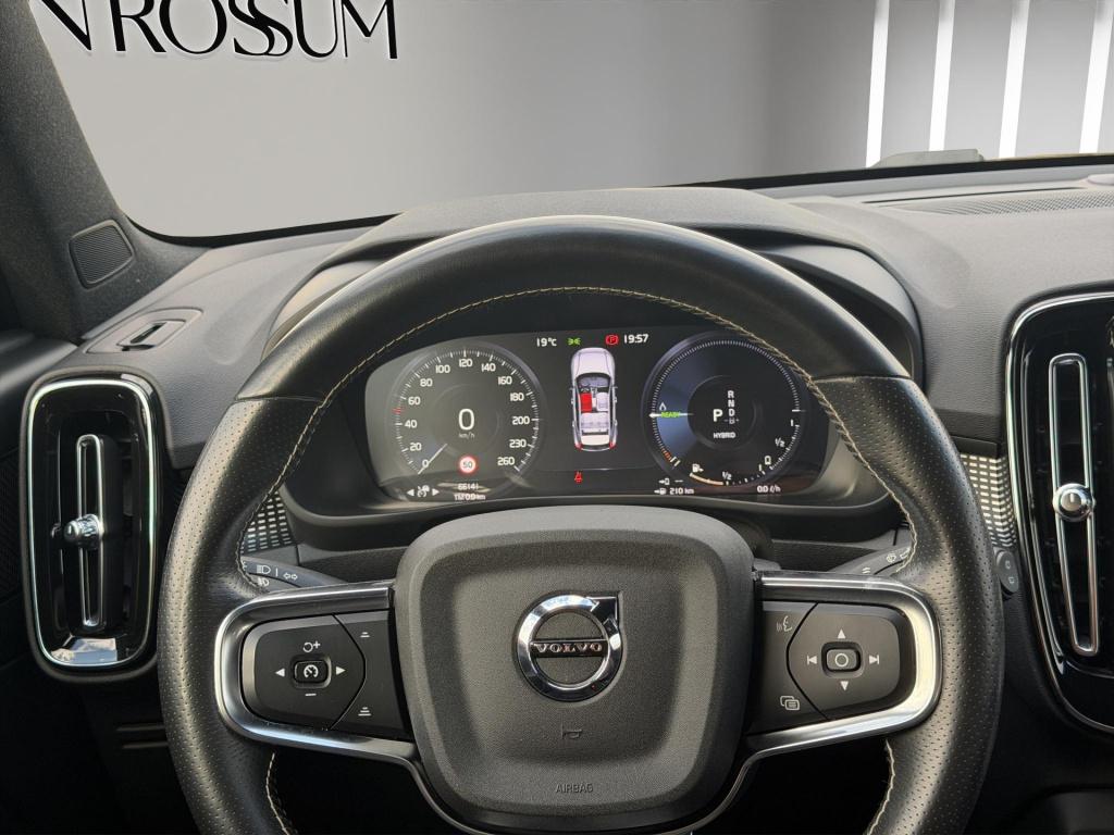 Volvo XC40 1.5 t4 recharge r-design h&k camera acc blis