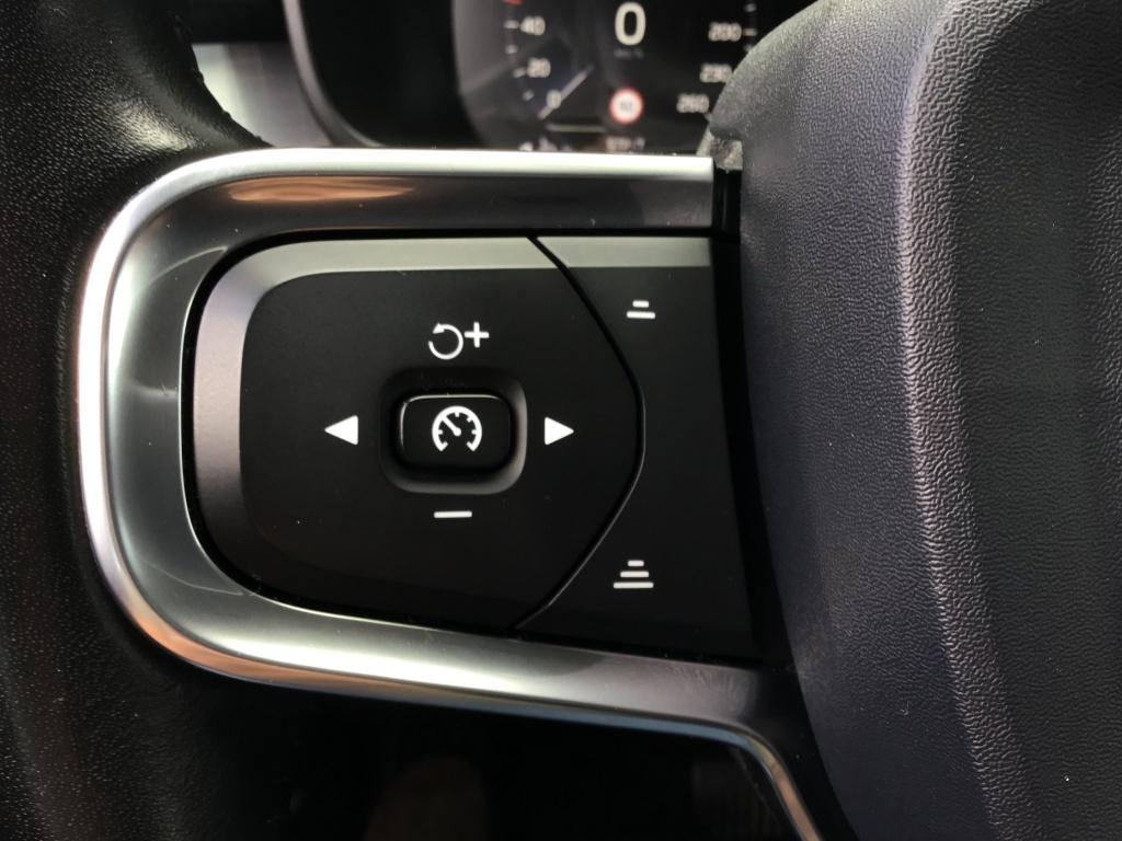 Volvo XC40 t4 190pk momentum pro| trekhaak| climate| navi| elek.achterklep