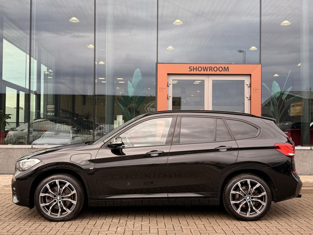BMW X1 xdrive25e high executive m-sport | led | afn trekhaak | stoelverwarm