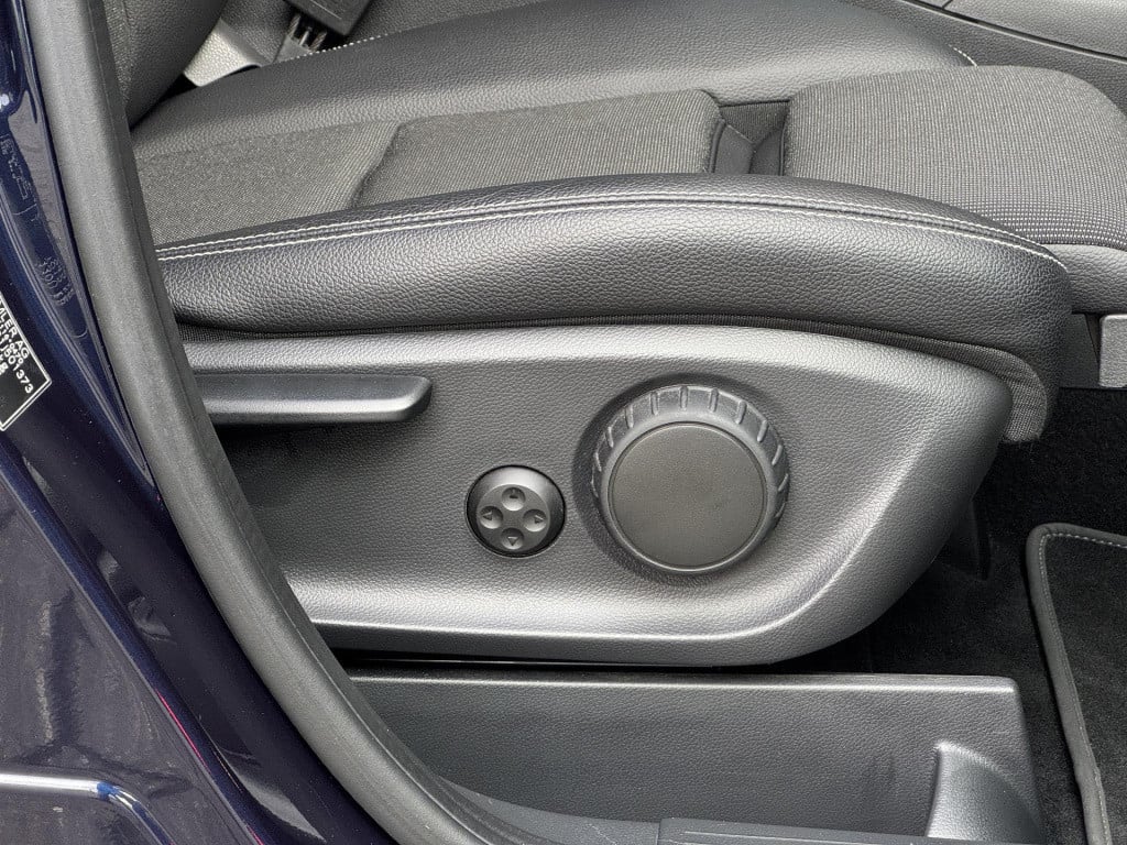 Mercedes-Benz B-Klasse 200 ambition automaat, nl-auto trekhaak uitklapbaar!