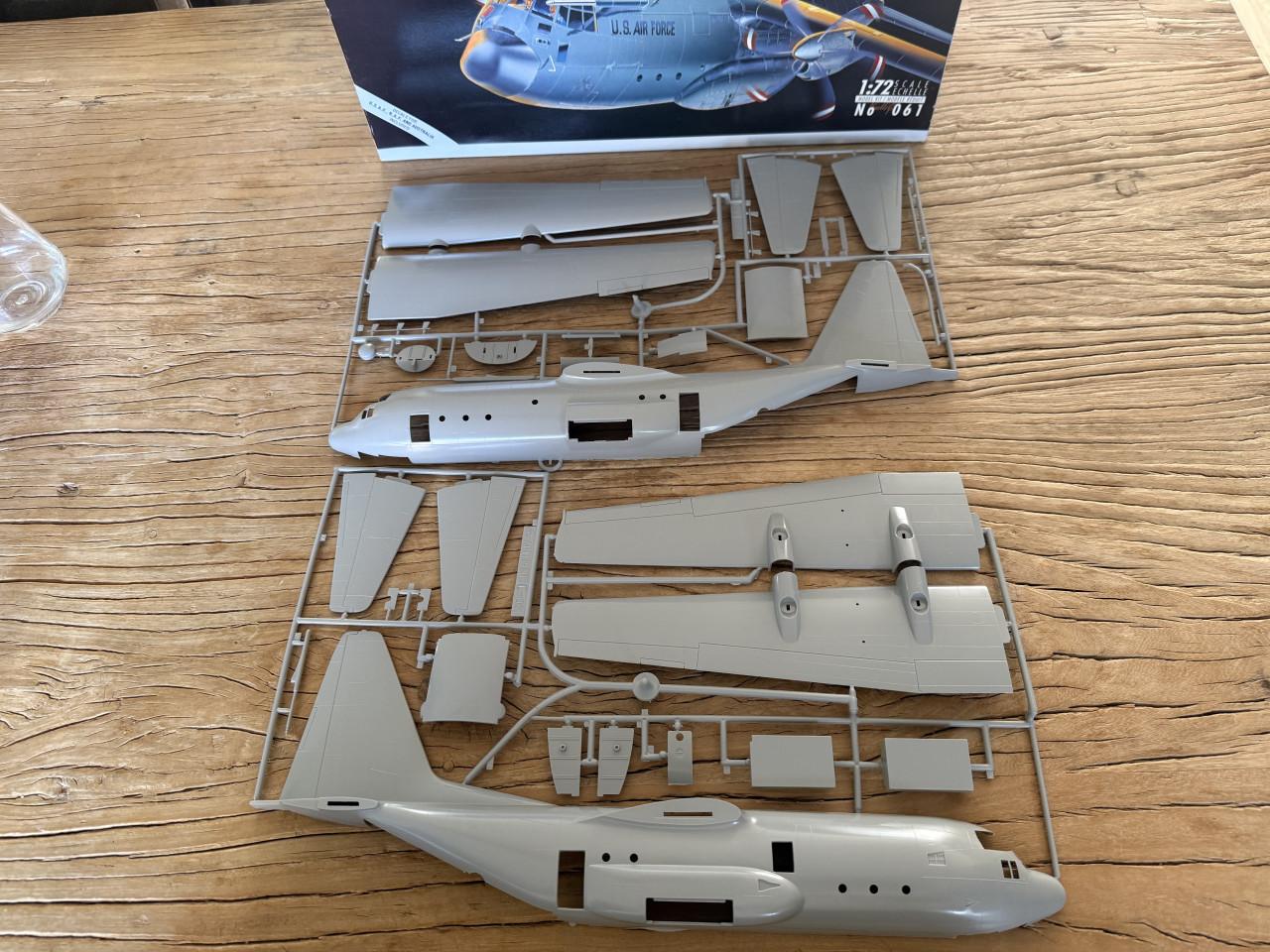 Italeri bouwdoos C-130J Hercules II vliegtuig (NIEUW)