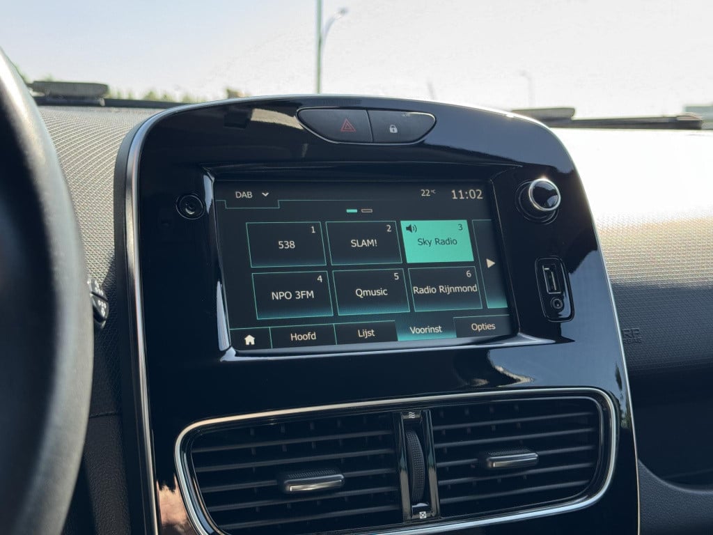 Renault Clio 0.9 tce intens | navigatie | led koplampen | keyless entry | c