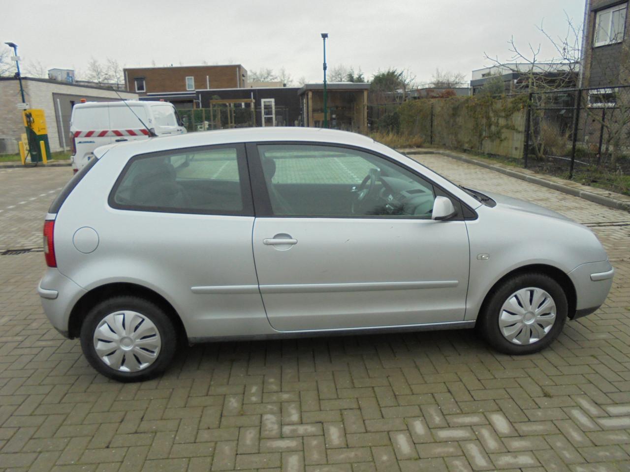 Polo 1.4 I -16V  Turijn uitvoering met N.A.P Apk nieuw bij aflevering