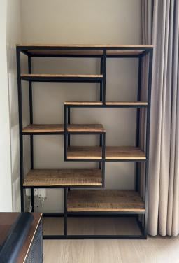 Wandmeubel Kyan – Industriële room divider / boekenkast