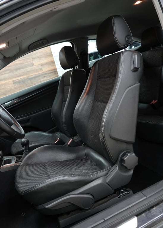 Opel Astra gtc 1.6 sport | cruise |
