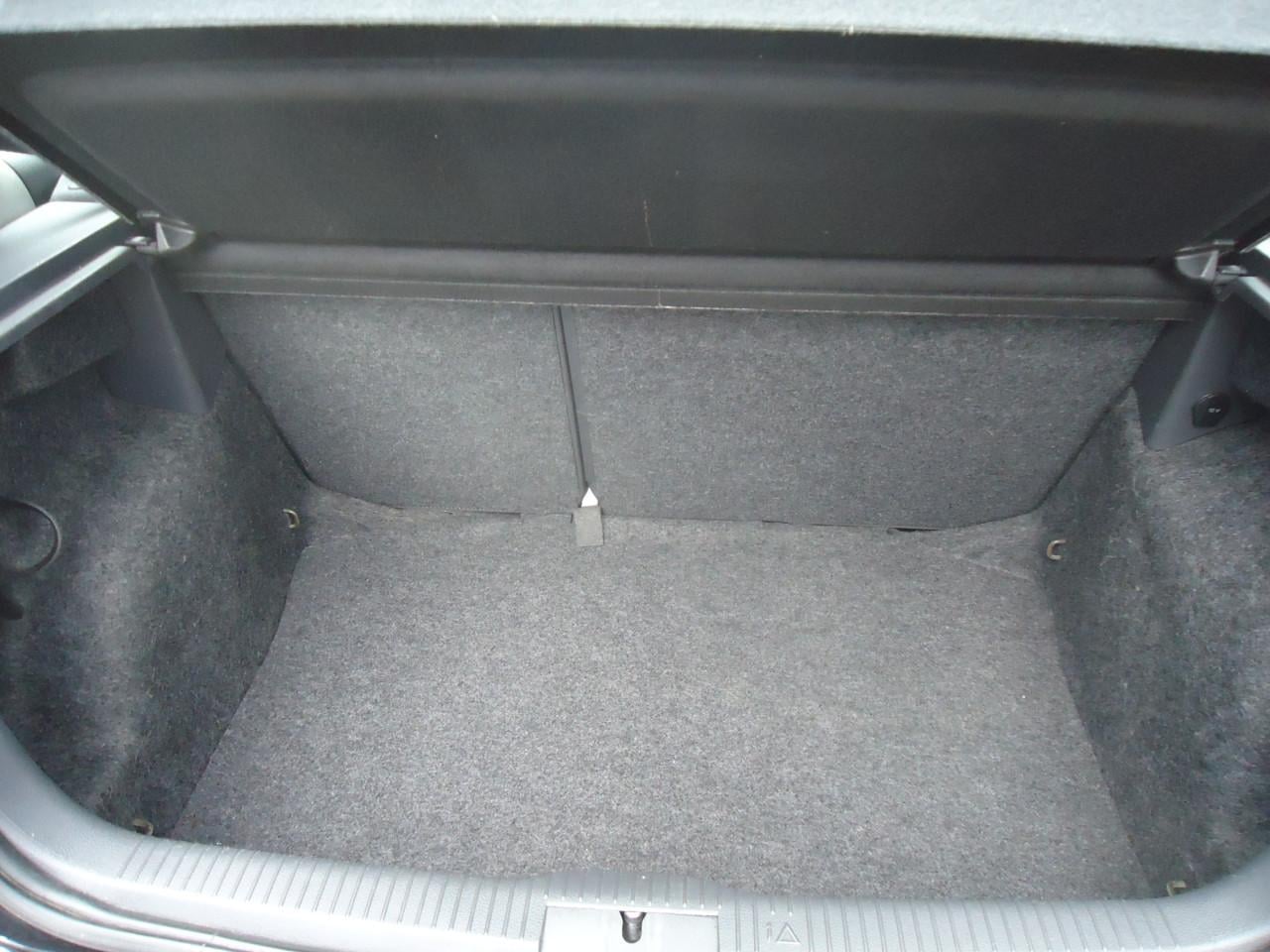 VOLKSWAGEN POLO 14-16V 3DRS COMFORTLINE