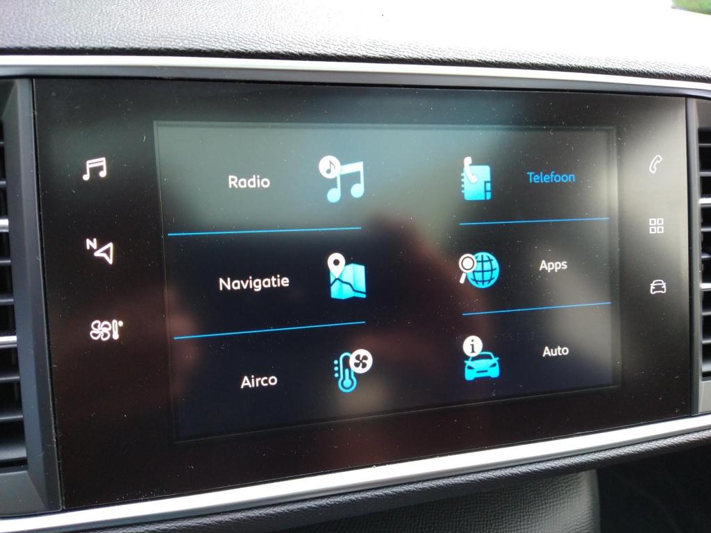 Peugeot 308 sw 110 blue lease active pano/nav/cam