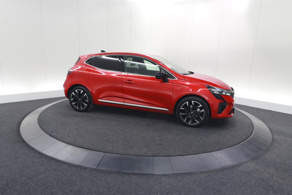Renault Clio 1.6 e-tech full hybrid 145 techno | 360 camera | bose audio | 