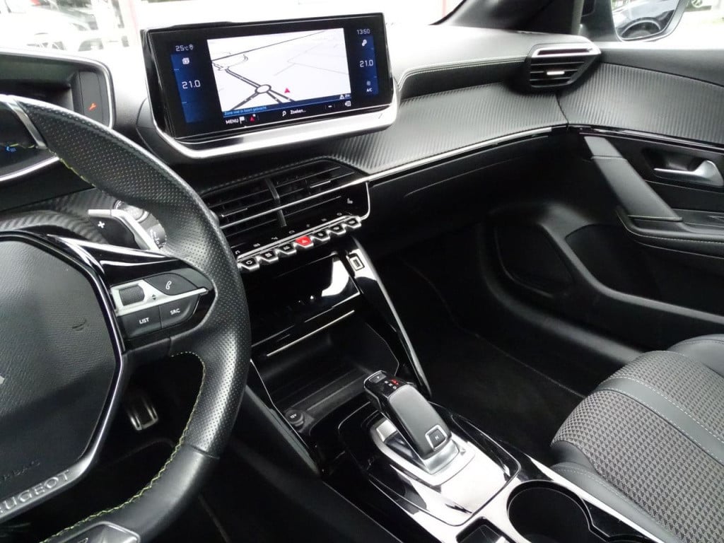 Peugeot 208 1.2 puretech gt-line automaat | pano | stoelverwarming
