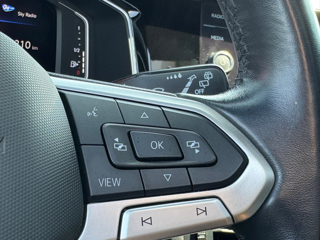 Volkswagen Taigo 1.5 tsi r-line * panoramadak * virtual cockpit * led * 18 