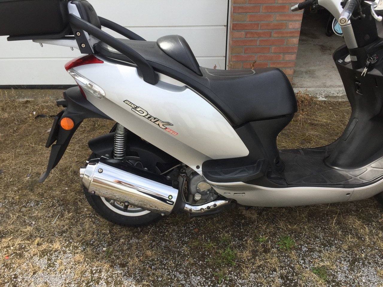 Kimco Motorscoeter 250cc. In zeer goede en mooi staat