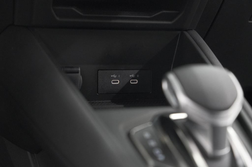 Renault Captur mild hybrid 160 edc techno | pack winter | camera | adaptiev