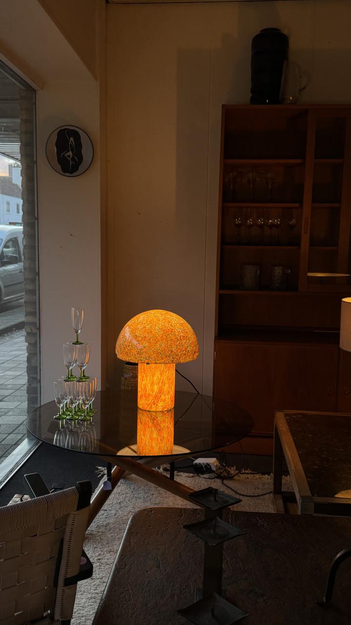 Vintage winkel uitverkoop met koopjes