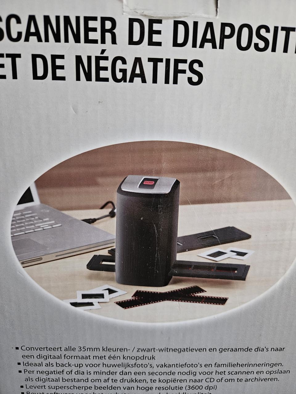 Zgan complete Foto- en Diascanner in zeer goede staat...