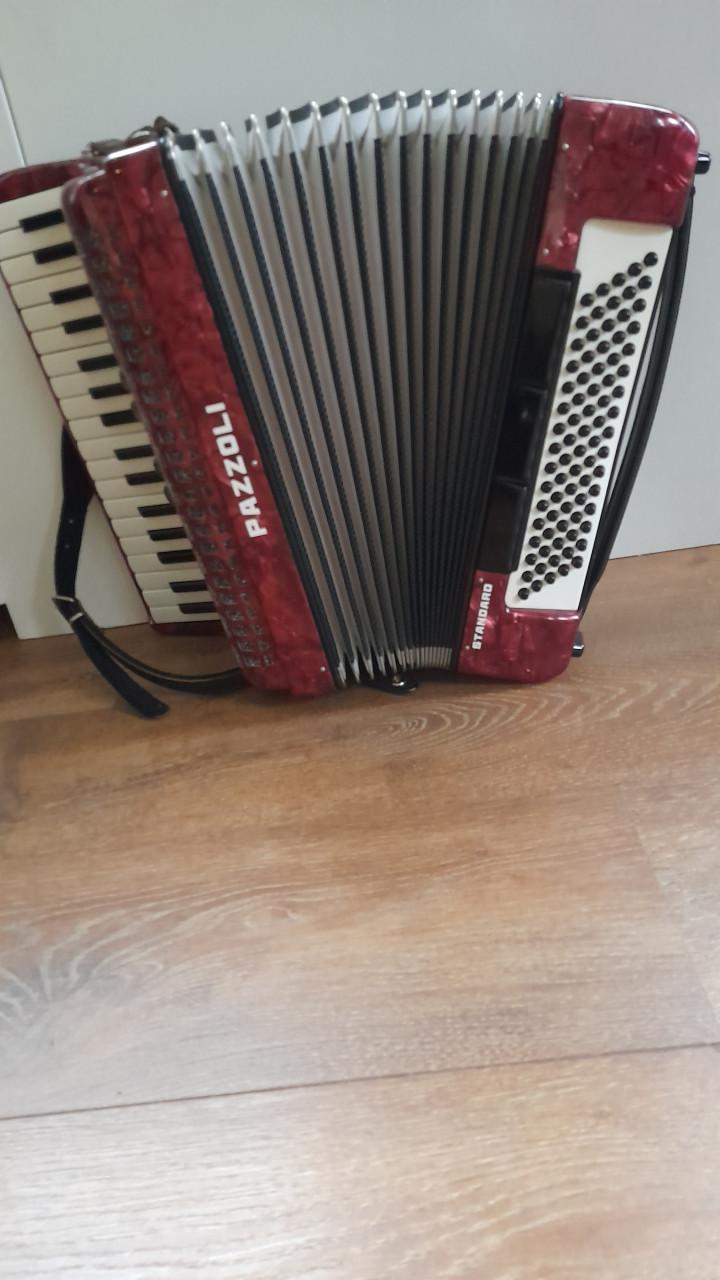 Accordeon 80 bassen