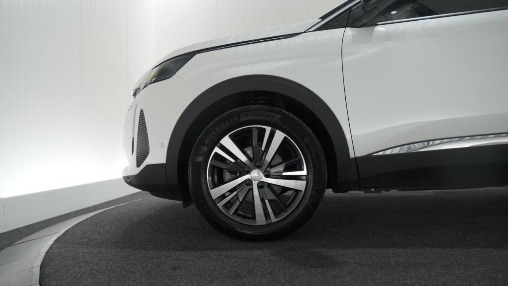 Peugeot 5008 puretech 130 eat8 allure pack business | trekhaak | elektronis