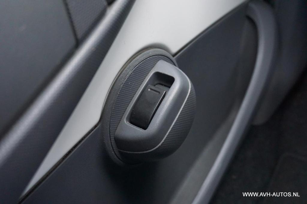 Peugeot 107 1.0-12v xs