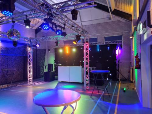 Boek nu de leukste drive-in show van zeeland.