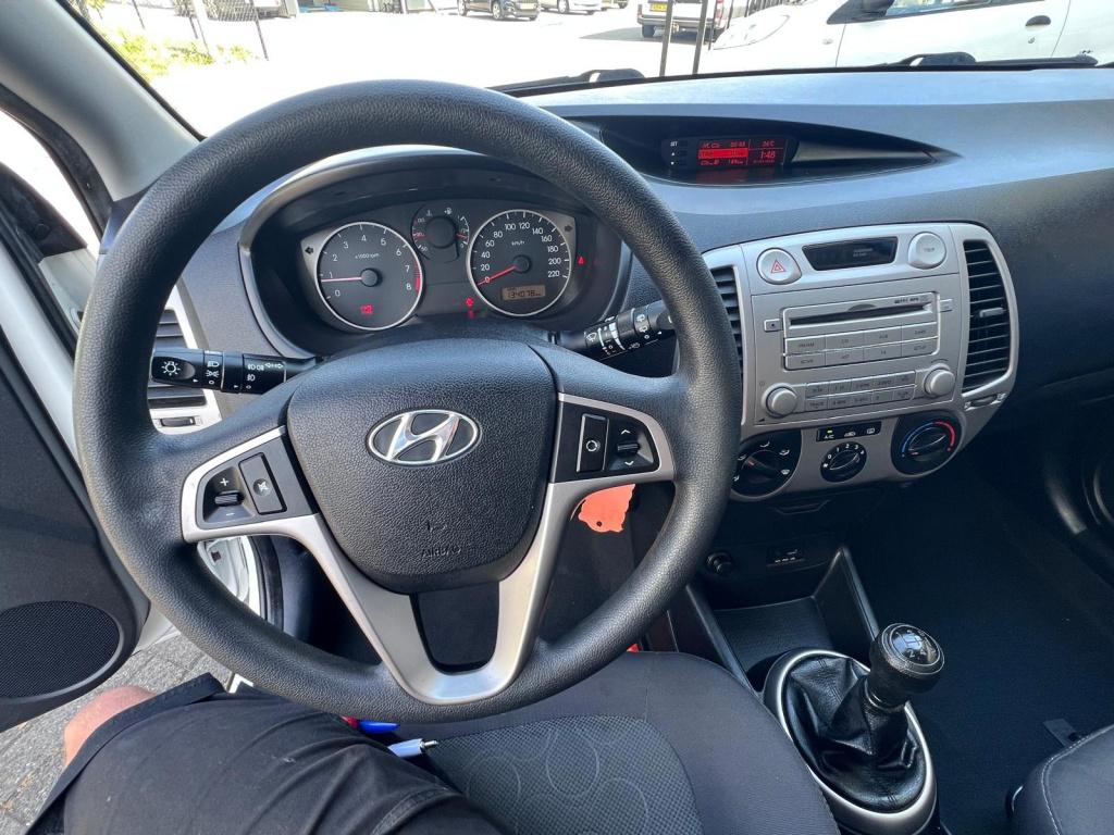 Hyundai I 20 1.2i dynamicversion
