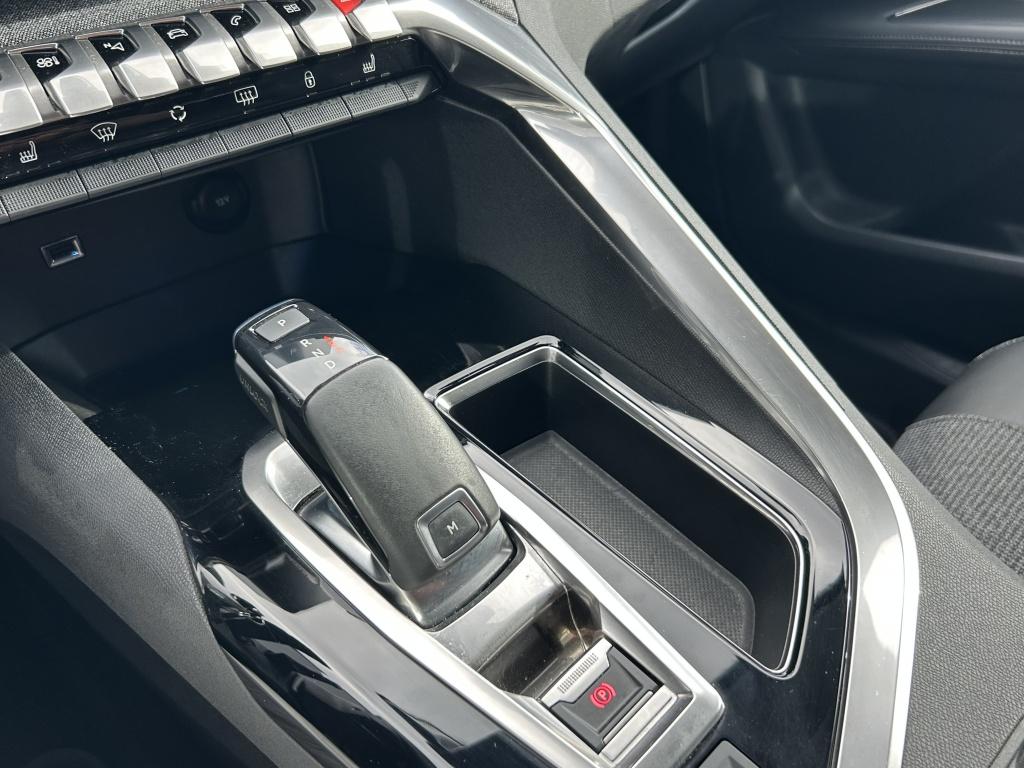 Peugeot 3008 1.2 puretech 130pk s&s eat allure
