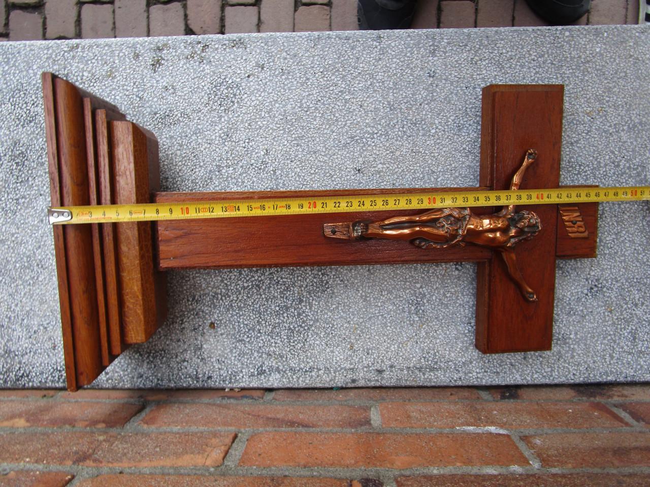 Vintage houten kruis beeld.