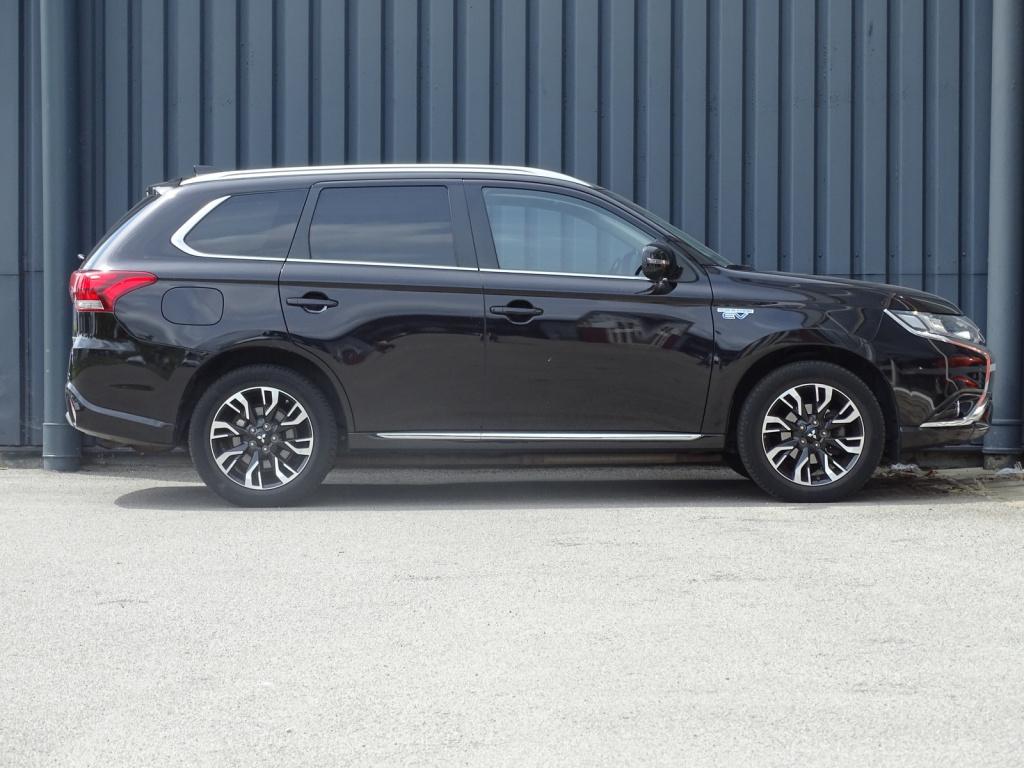 Mitsubishi Outlander 2.0 phev instyle+ schuif-/kanteldak | stoel-/stuurverw