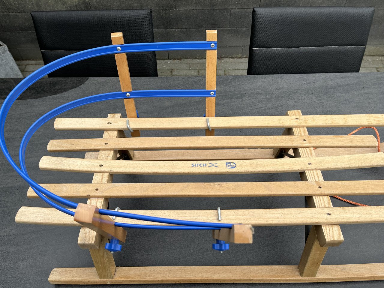 Mooie houten slee van Sirch