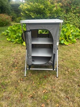 Kast voor op de camping