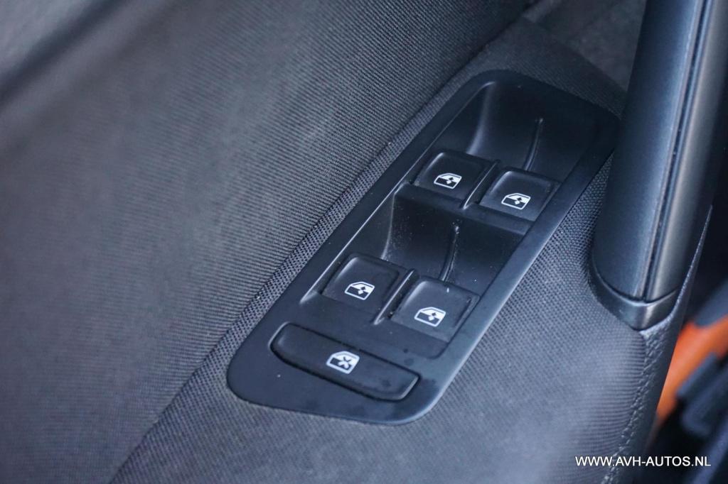 Volkswagen Golf 1.0 tsi trendline